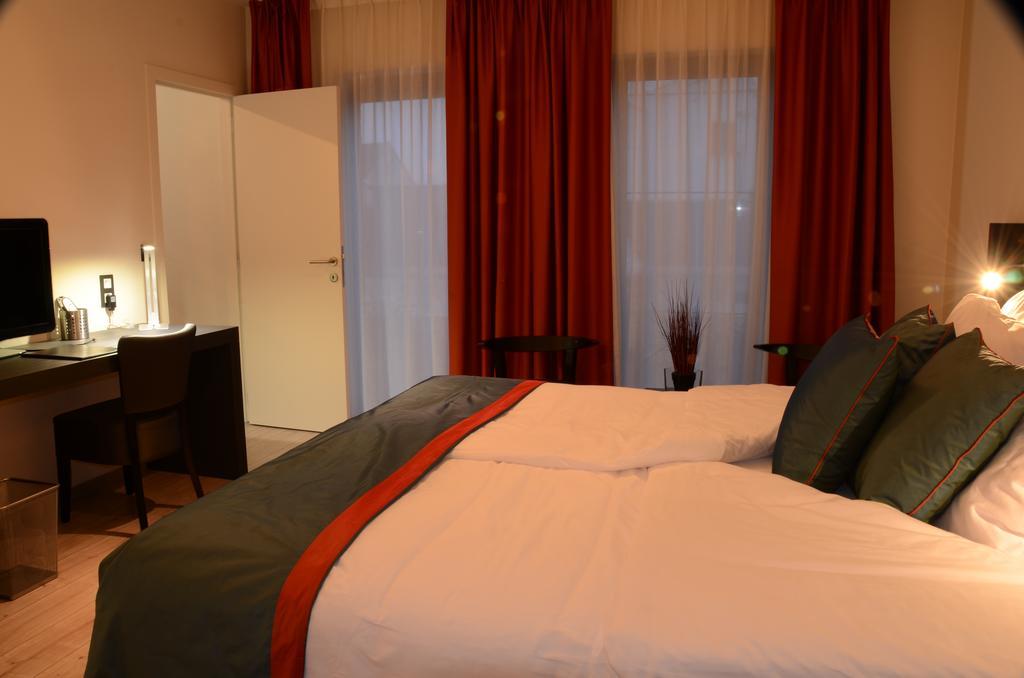 Abalona Hotel & Apartments Dendermonde Quarto foto